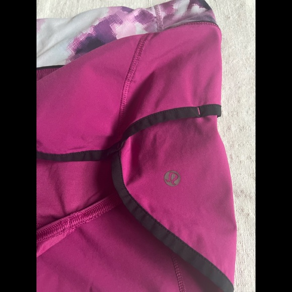 Lululemon running shorts - Picture 5 of 12
